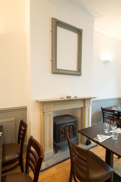 Hewitts Hotel And Restaurant Newport  Extérieur photo