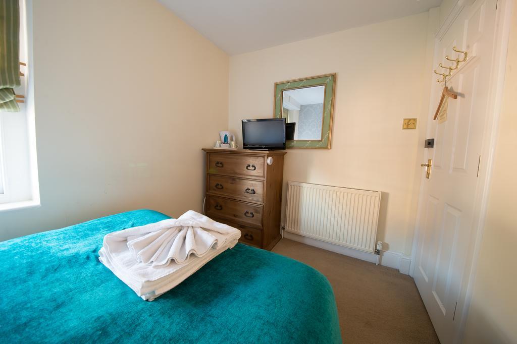 Hewitts Hotel And Restaurant Newport  Extérieur photo