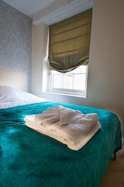 Hewitts Hotel And Restaurant Newport  Extérieur photo