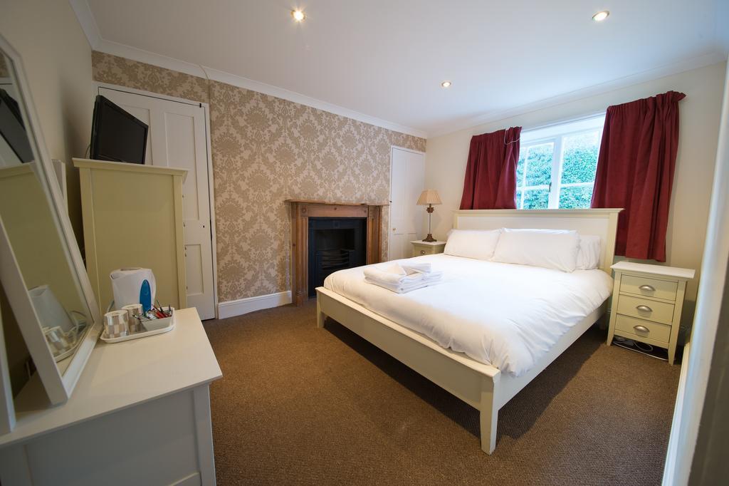 Hewitts Hotel And Restaurant Newport  Extérieur photo