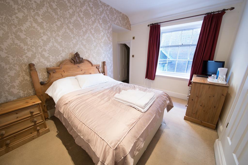 Hewitts Hotel And Restaurant Newport  Extérieur photo