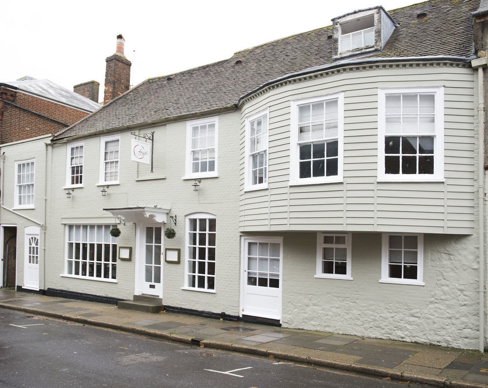 Hewitts Hotel And Restaurant Newport  Extérieur photo